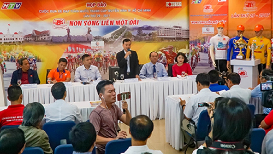 Cyclists get ready for Vietnam 2056km cross-country race 