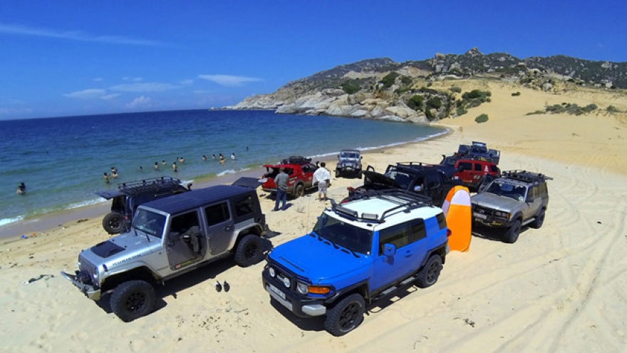 Off-road tour exploring wild beaches in central Vietnam 
