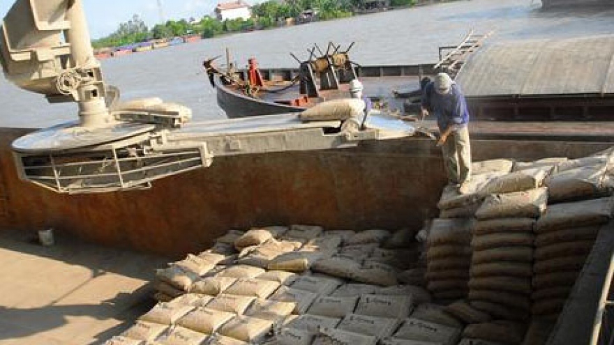 
        Cement export target misses mark this year
                              