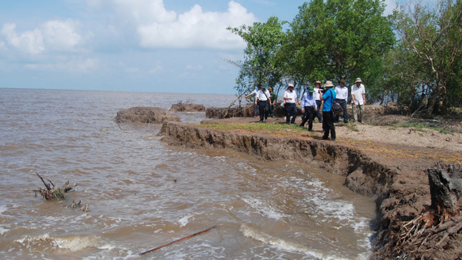 Floods worldwide could double due to climate change