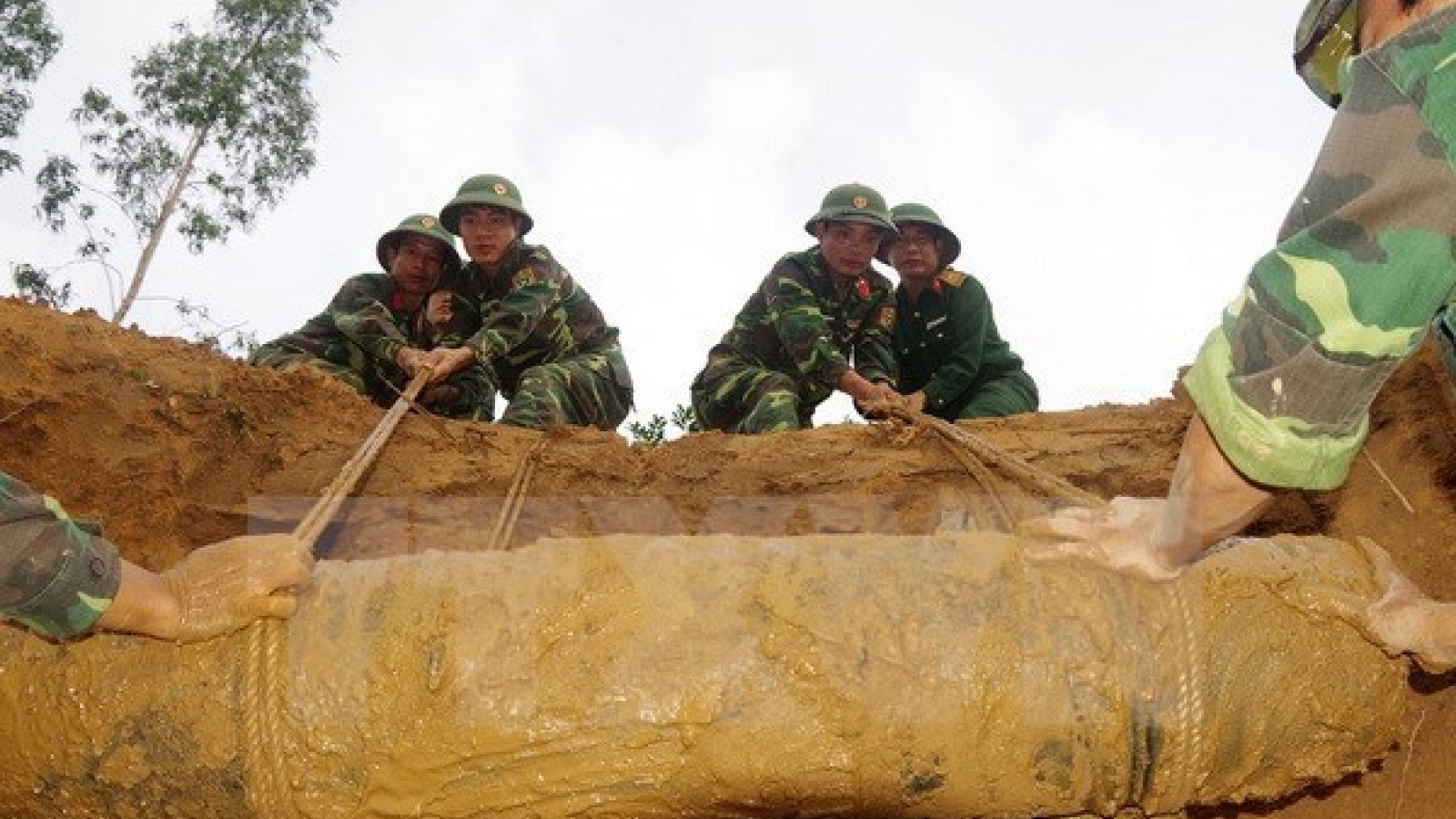 Binh Dinh to spend VND392 billion on UXO clearance