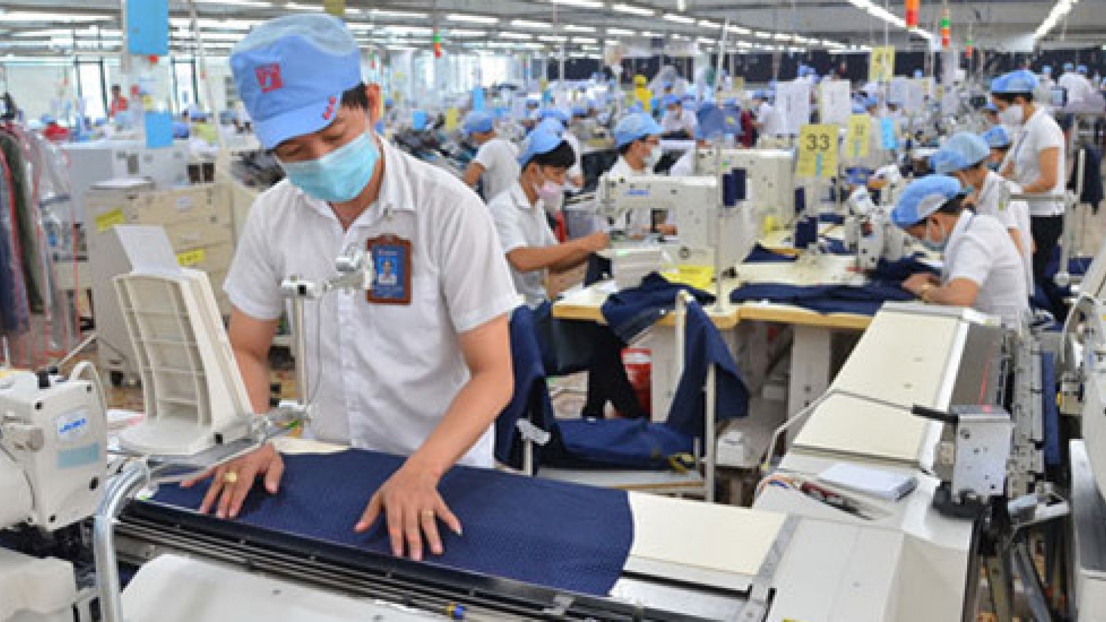 Vietnam buckles down to build its local clothing industry
