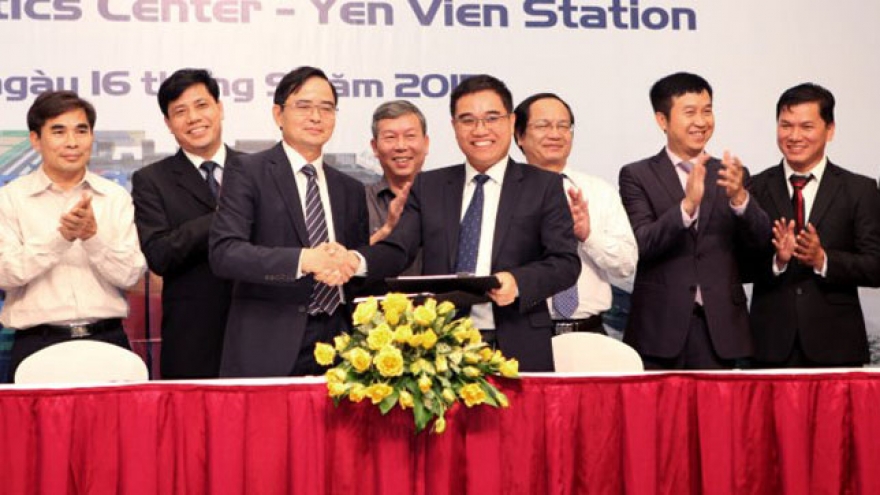 Deal inked on Yen Vien logistics centre project