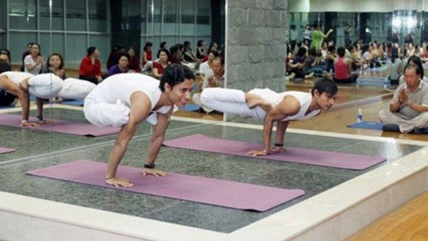 Indian Yoga Association opens first office in HCM City