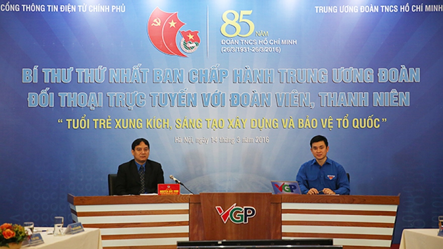 
        Youth Union First Secretary holds dialogue with young people
                              