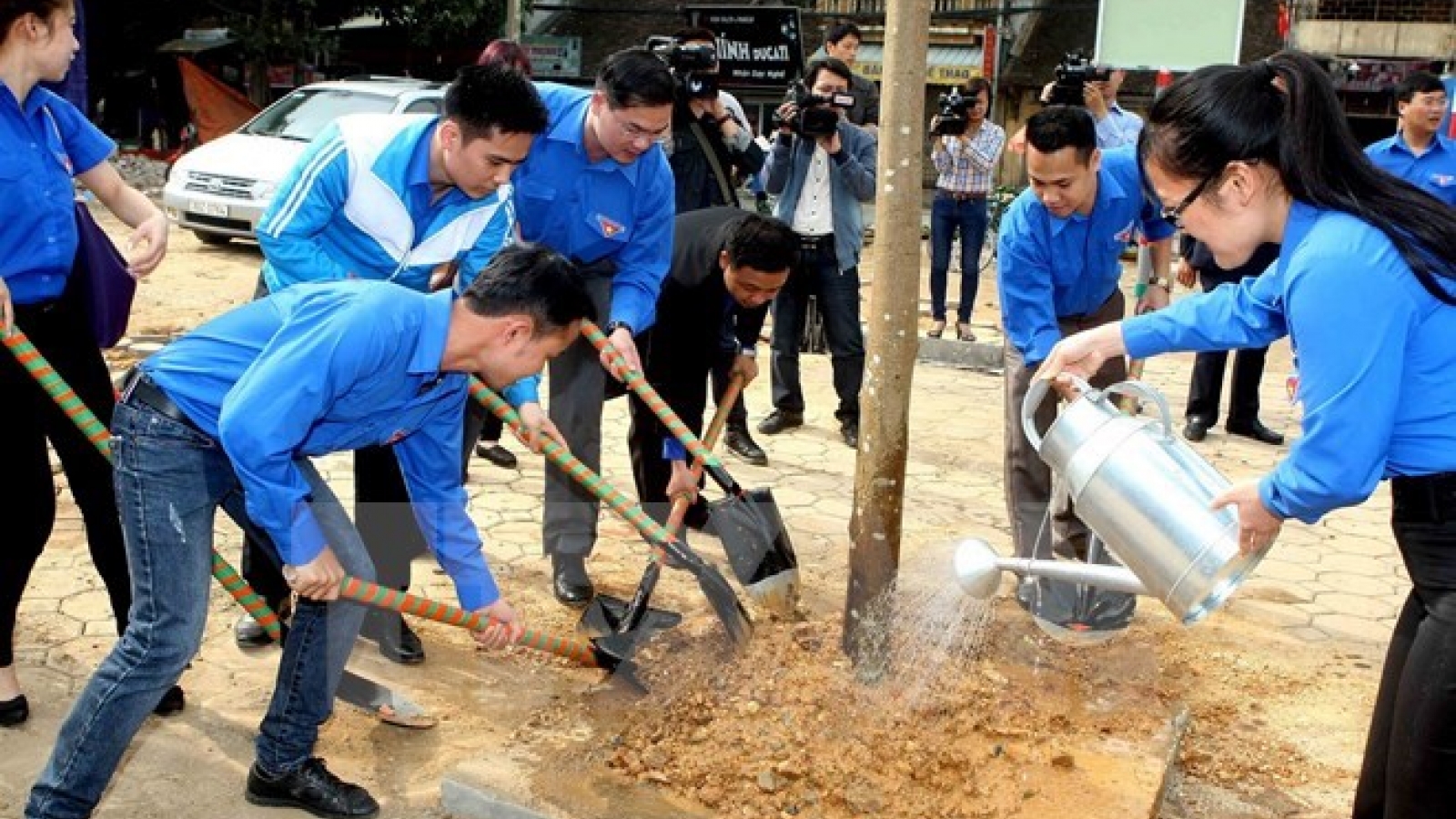 Young peope take action for the community during Youth Month