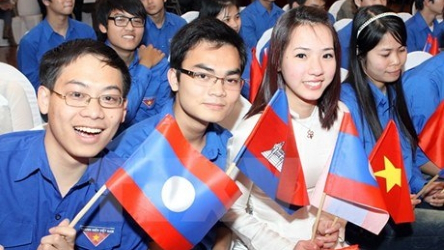 Vietnamese, Lao youths boost cooperation