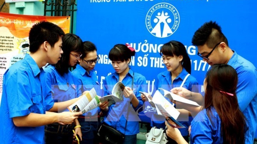 
        Youth on bus journey to promote gender equality
                              