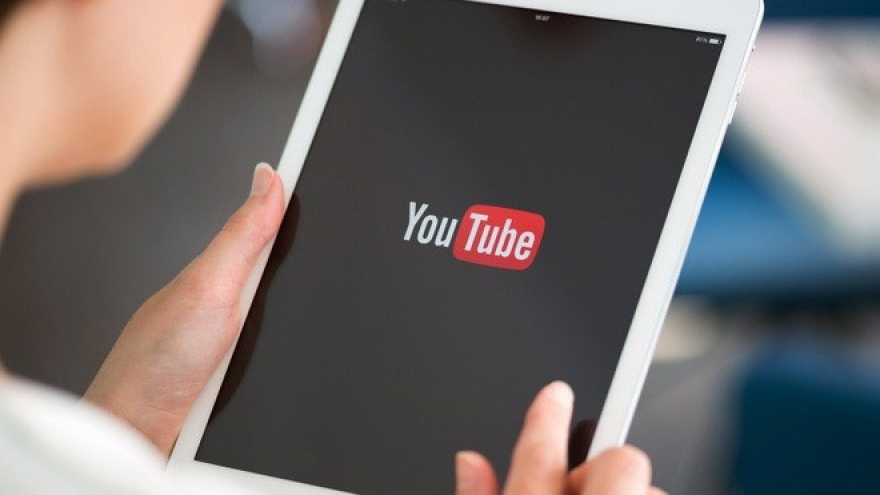YouTube removes 3,000 clips with bad content in Vietnam