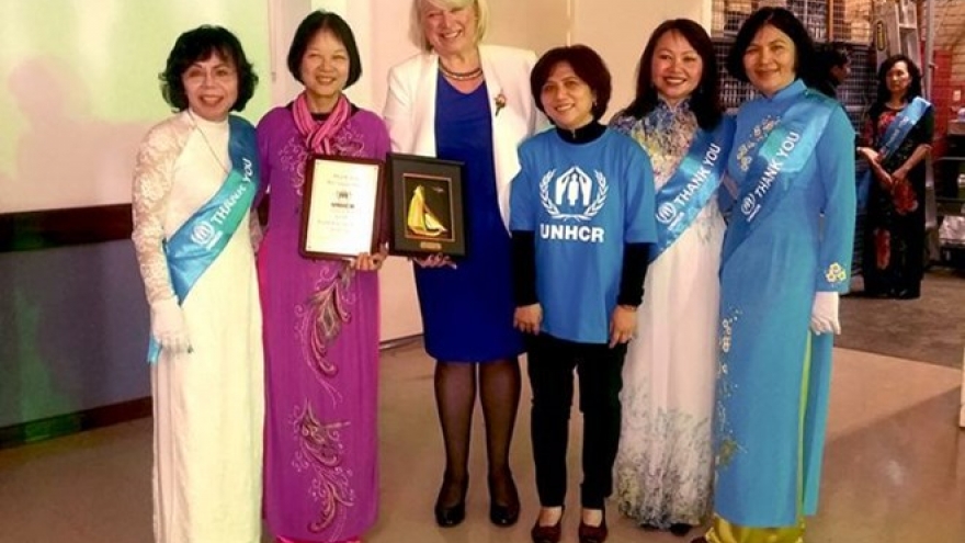 Vietnamese in Australia pledge US$378,000 to refugees