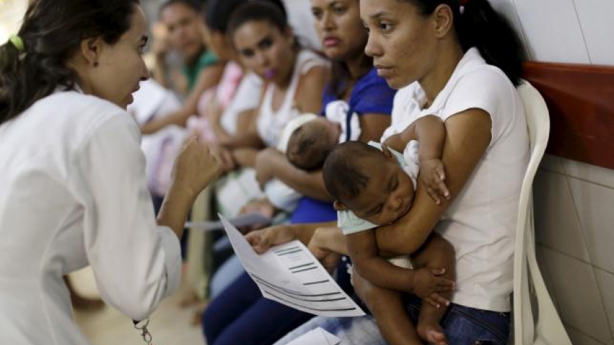 
        Zika virus spreads fear among pregnant Brazilians
                              