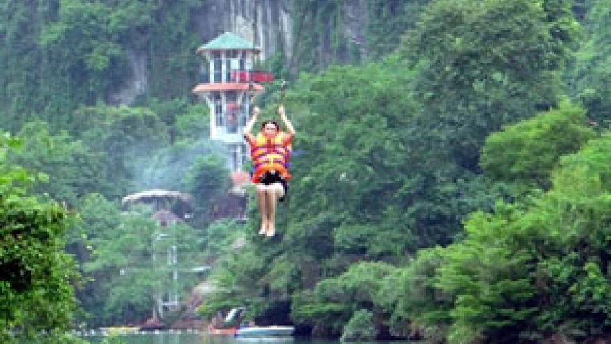 Record set for Vietnam’s longest zip-line system