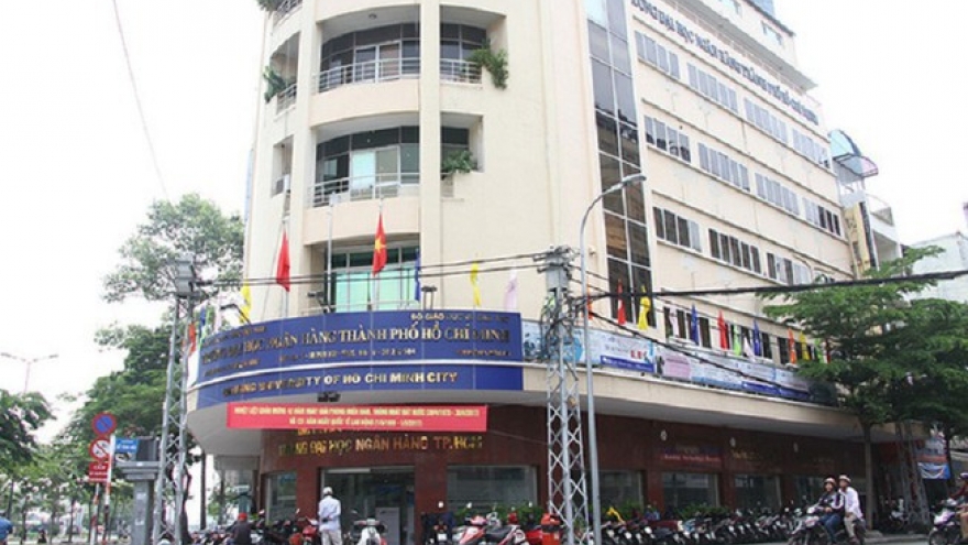 Hiệu trưởng, Phó hiệu trưởng ĐH Ngân hàng TPHCM bị đình chỉ công tác