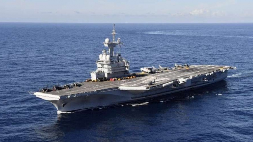 Tàu sân bay Pháp phải quay về nước do quân nhân nghi mắc Covid-19