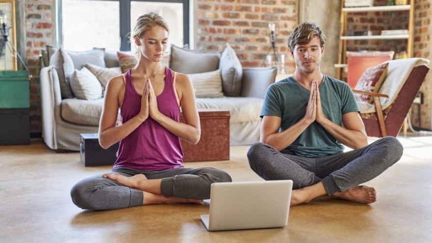 Cách duy trì vận động trong thời gian giãn cách xã hội