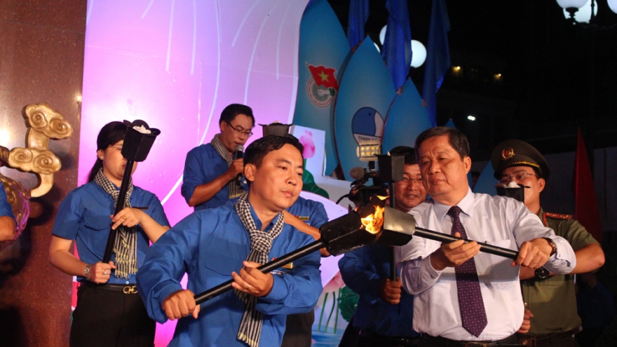 Thế hệ trẻ Cần Thơ luôn ghi nhớ ngày 30/4 lịch sử