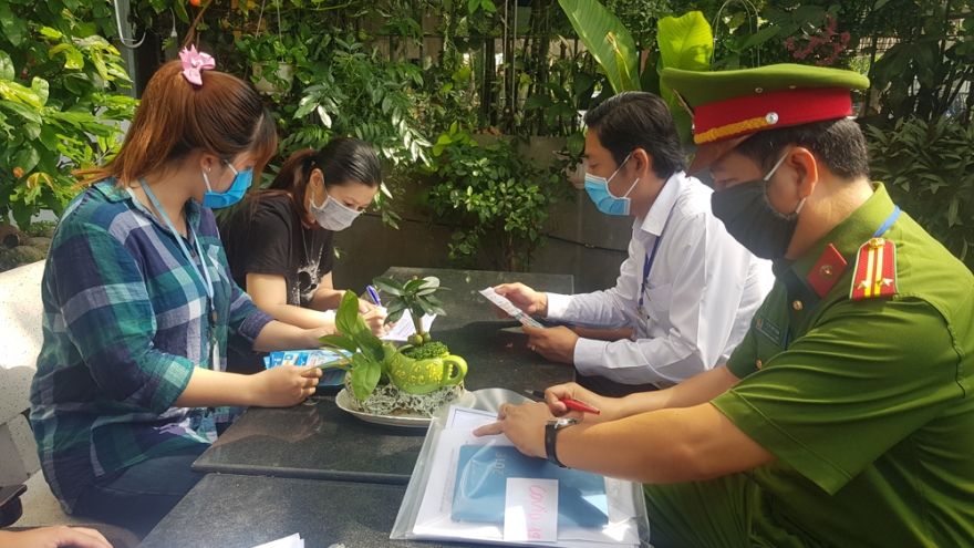 TPHCM rà soát khu dân cư có người nước ngoài để phòng Covid-19