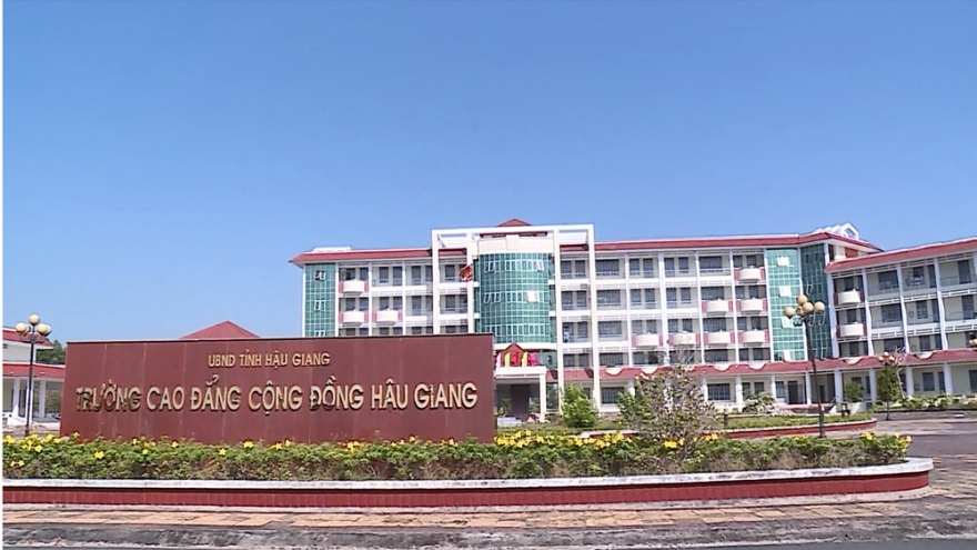 128 công dân từ Singapore về nước đã âm tính lần 1 với SARS-CoV-2