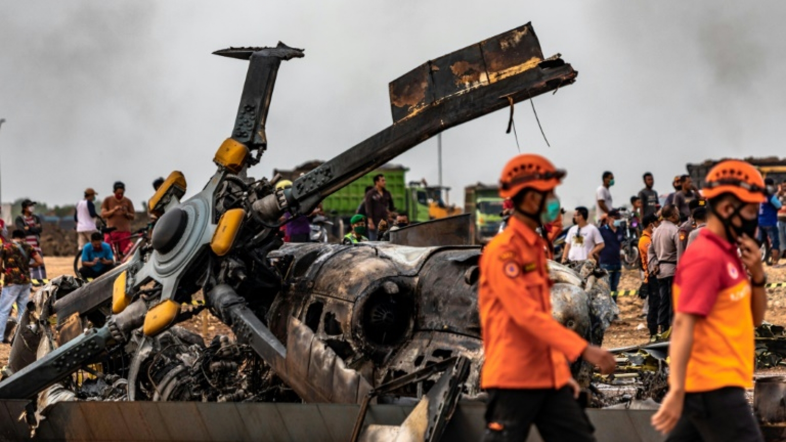 Rơi máy bay quân sự ở Indonesia làm 4 người thiệt mạng