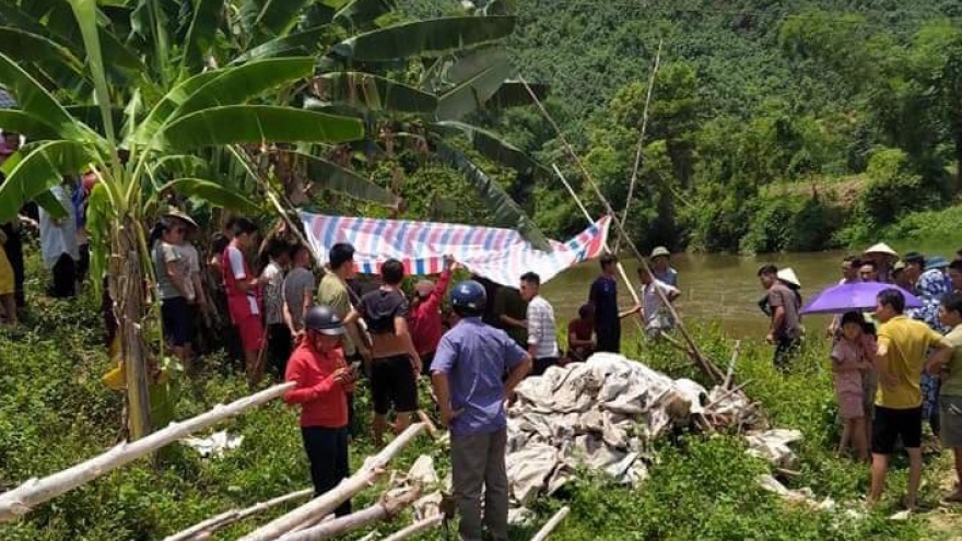 Rủ nhau đi bắt ốc, 3 học sinh đuối nước thương tâm