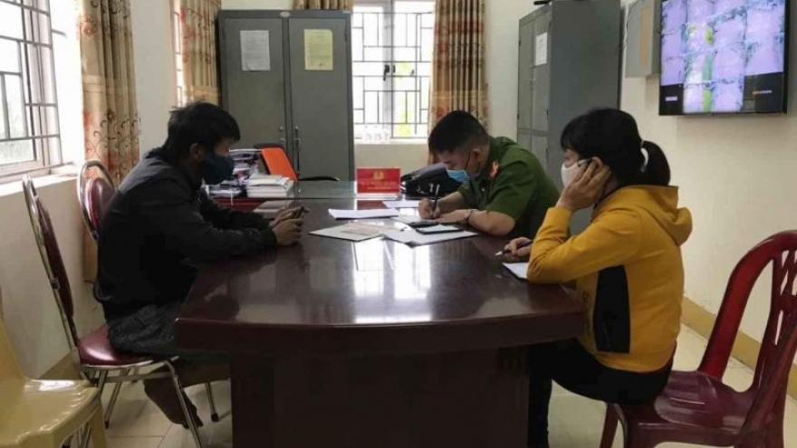 Đi câu cá không đeo khẩu trang, một người bị phạt hành chính