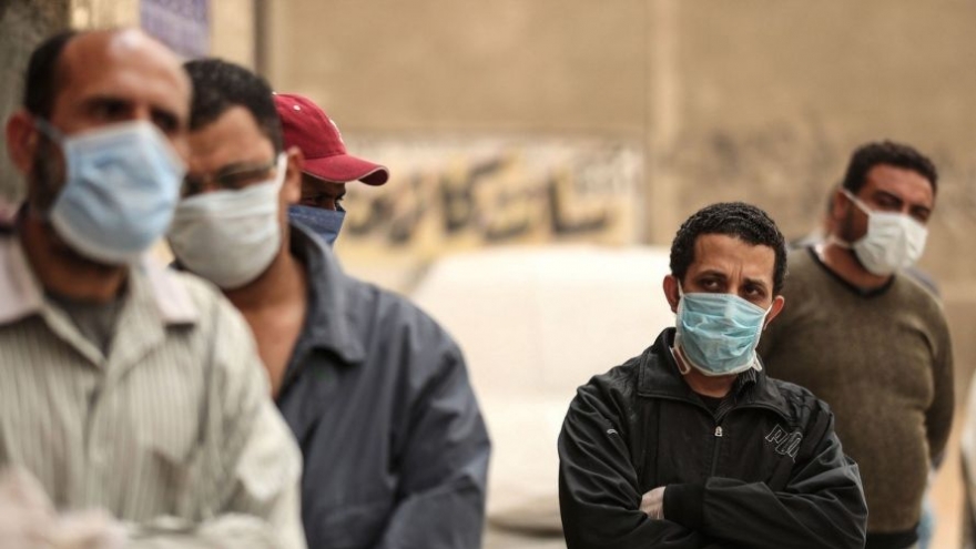 Ai Cập thắt chặt hạn chế, mở rộng lệnh giới nghiêm đối phó Covid-19