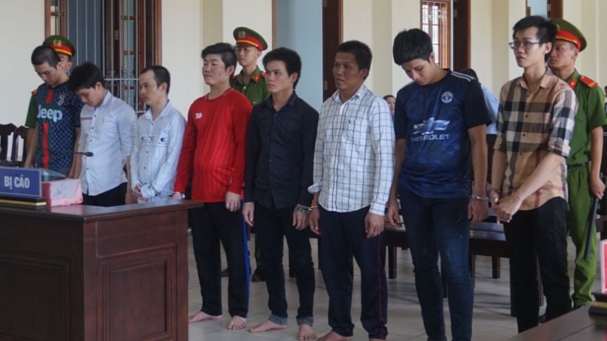 Lĩnh án tù vì sản xuất, tàng trữ và lưu hành tiền giả