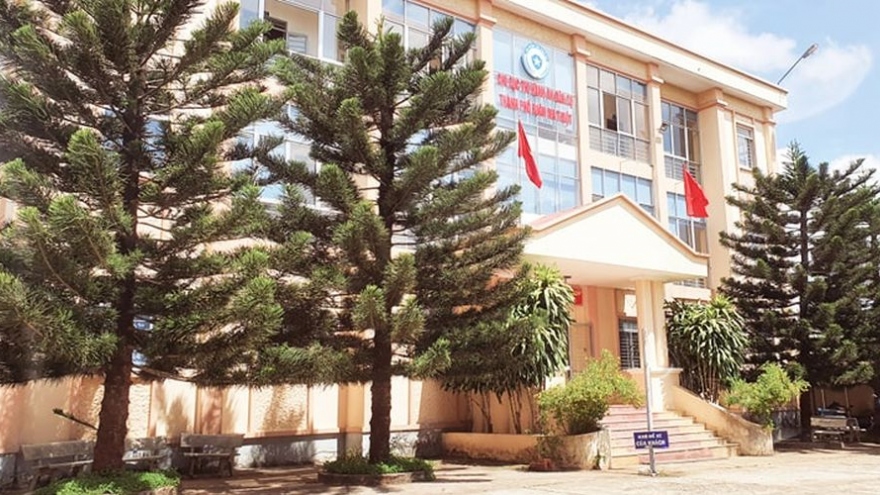 Khởi tố, bắt tạm giam cán bộ thi hành án dân sự ở Đắk Lắk