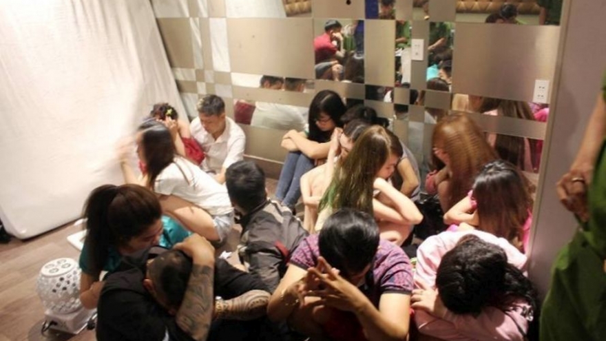 Ma túy đá - cơn lốc ngầm khủng khiếp đang hủy hoại giới trẻ