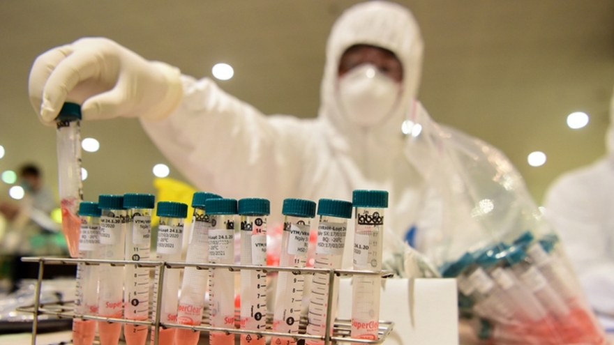 Hội nghị quốc tế chống Covid-19: Cam kết vaccine cho mọi người dân