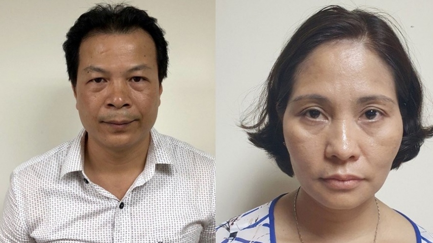 Nóng 24h: Vì sao 2 cán bộ CDC Hà Nội bị khởi tố?