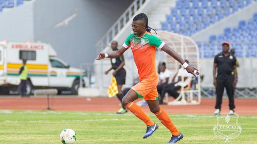 Cầu thủ châu Phi được mời nhập tịch Malaysia đấu ĐT Việt Nam qua... game