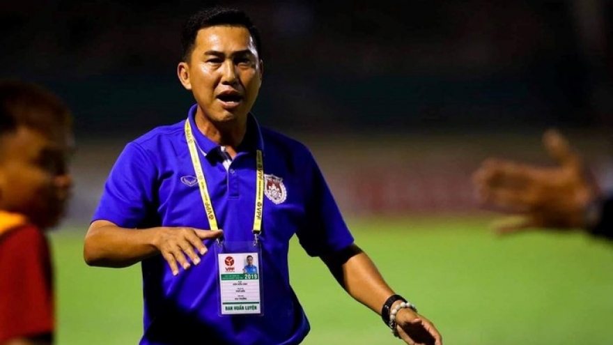 HLV Hứa Hiển Vinh chính thức nhận án phạt nặng sau hành vi phản cảm