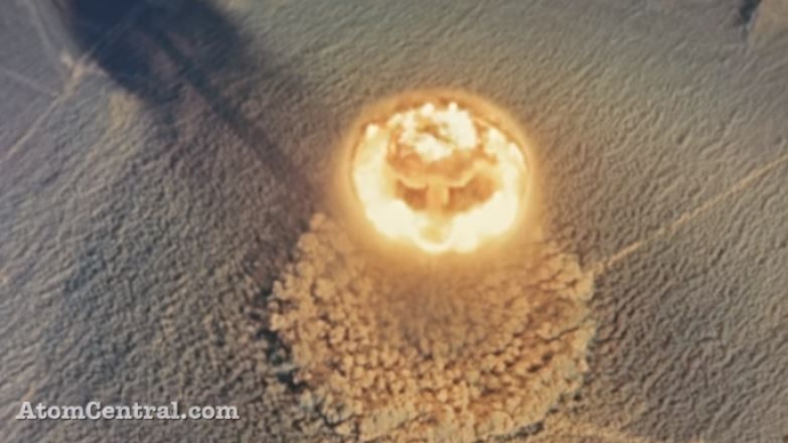 Sức công phá khủng khiếp của vụ nổ bom nguyên tử nhìn từ trên cao