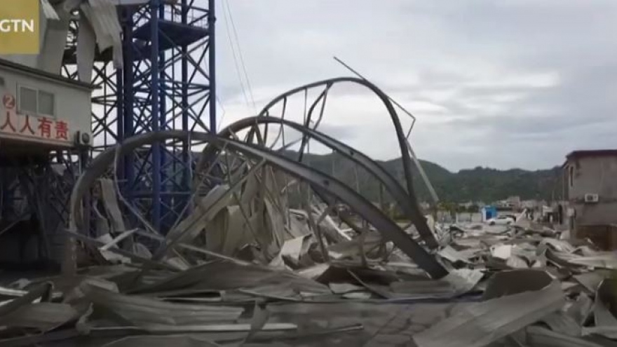 Video: Sức tàn phá khủng khiếp của bão Mekkhala khi đổ bộ Phúc Kiến, Trung Quốc