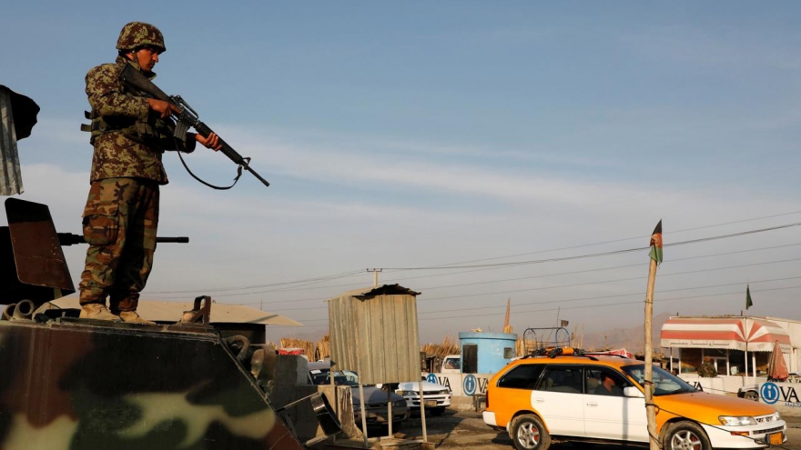 Afghanistan bắt đầu thả 400 tù binh Taliban nguy hiểm cuối cùng