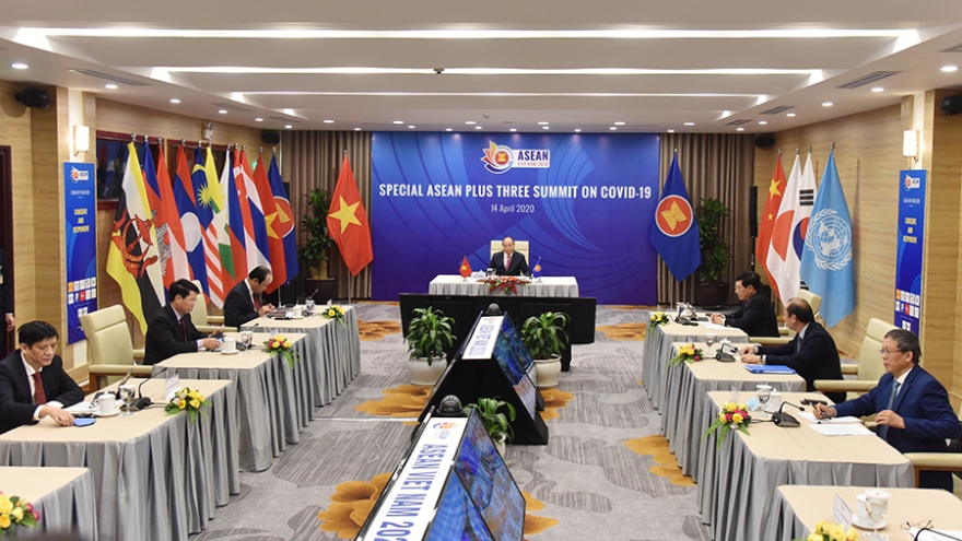 Thủ tướng trả lời phỏng vấn về kết quả các HNCC đặc biệt ASEAN và ASEAN+3