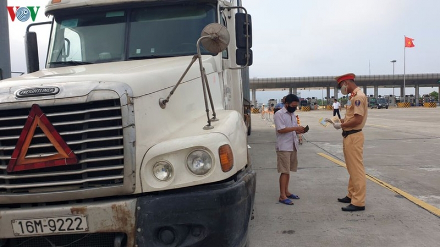 CSGT xử lý hơn 100.000 trường hợp vi phạm sau 1 tuần tổng kiểm soát