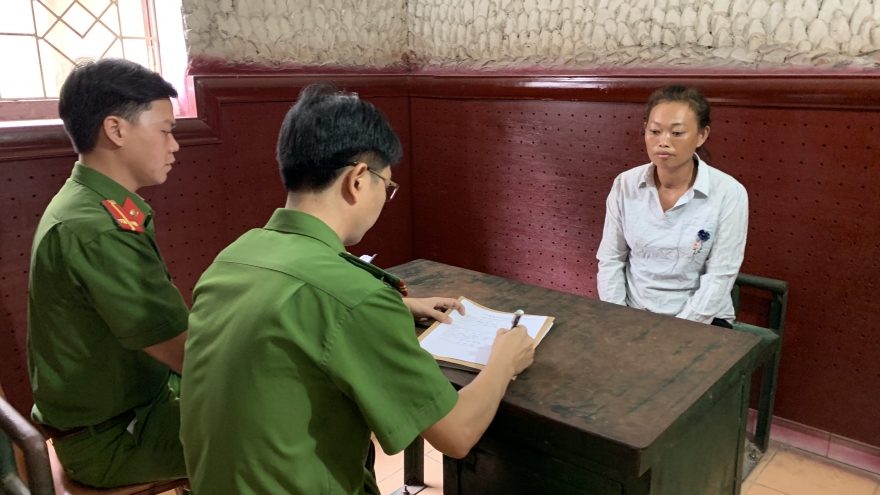 Đền tội sau 4 năm bán cháu gái qua biên giới