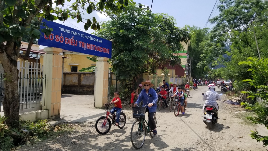 Phụ huynh lo lắng khi cơ sở điều trị cai nghiện đặt cạnh trường học