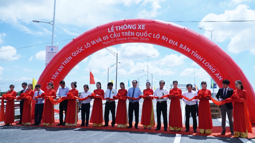 Thông xe 6 cây cầu huyết mạch trên QL1 và tuyến đường biên giới N1