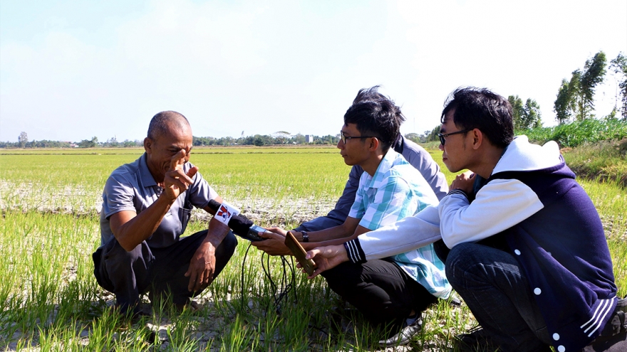 Cánh sóng vươn xa cùng bà con Khmer Nam bộ