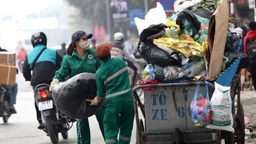 Thu phí rác thải theo khối lượng: Có khả thi?