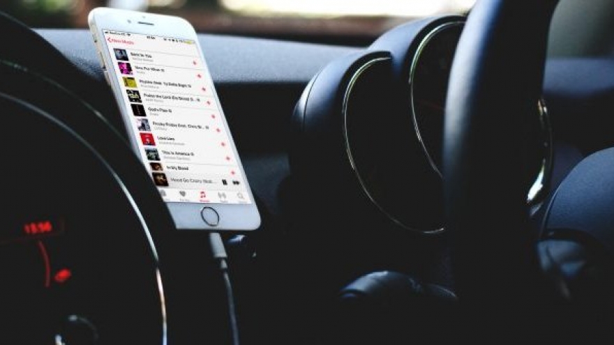 Khi trẻ con buộc phải nghe nhạc người lớn