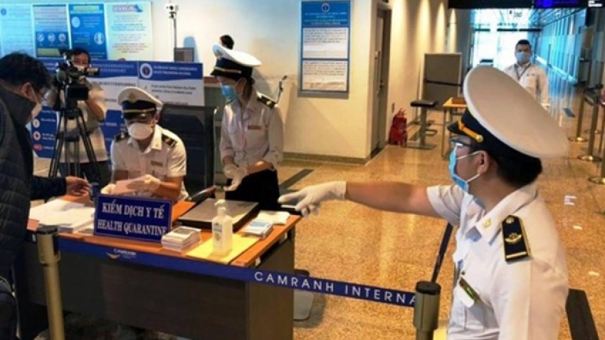 WHO: Phải thận trọng nếu tính việc mở cửa biên giới, nối lại đường bay