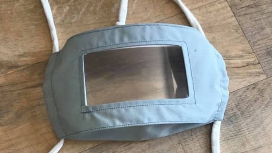 Khẩu trang “vô hình” giúp người khiếm thính đọc khẩu hình mùa Covid-19