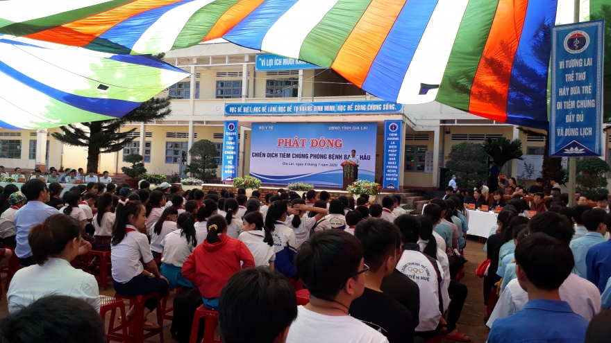 Bộ Y tế và các tỉnh Tây Nguyên phát động tiêm chủng bạch hầu