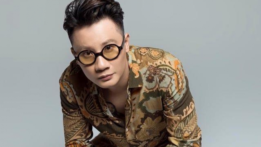 Hoàng Bách ra mắt ca khúc “Cô Vi lang thang” theo phong cách Acapella