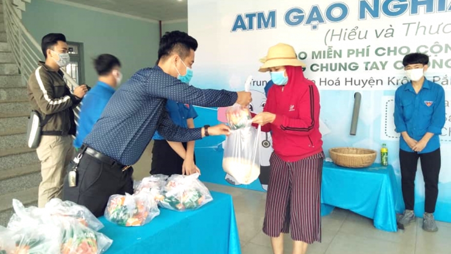 Thêm những “ATM gạo” tiếp tục lan tỏa tinh thần sẻ chia