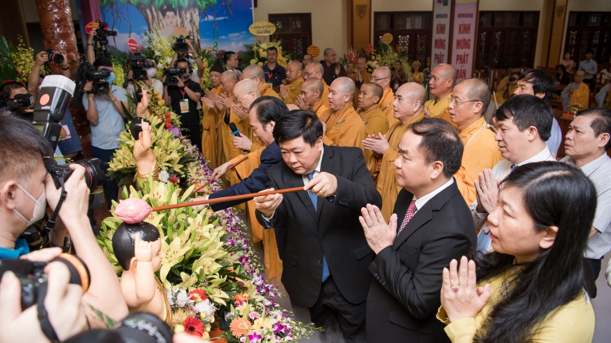Đại lễ Phật đản 2020 tổ chức long trọng tại chùa Quán Sứ